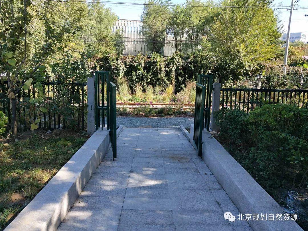 海师·海诗丨京张铁路遗址公园第一个12345引发的破“栏”开“门” 海师·海诗丨京张铁路遗址公园第一个12345引发的破“栏”开“门”