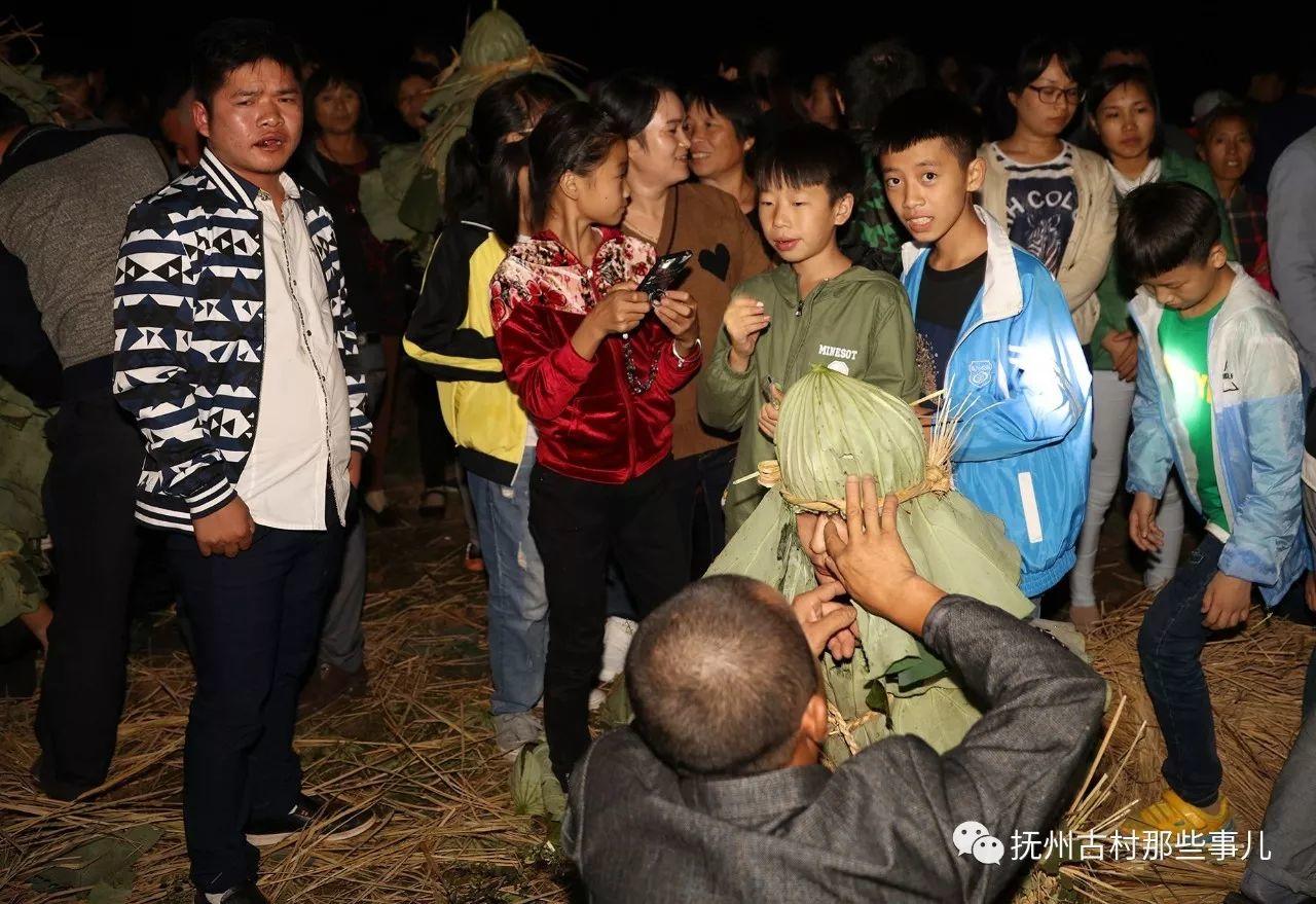 党溪村：驱魔辟邪火老虎