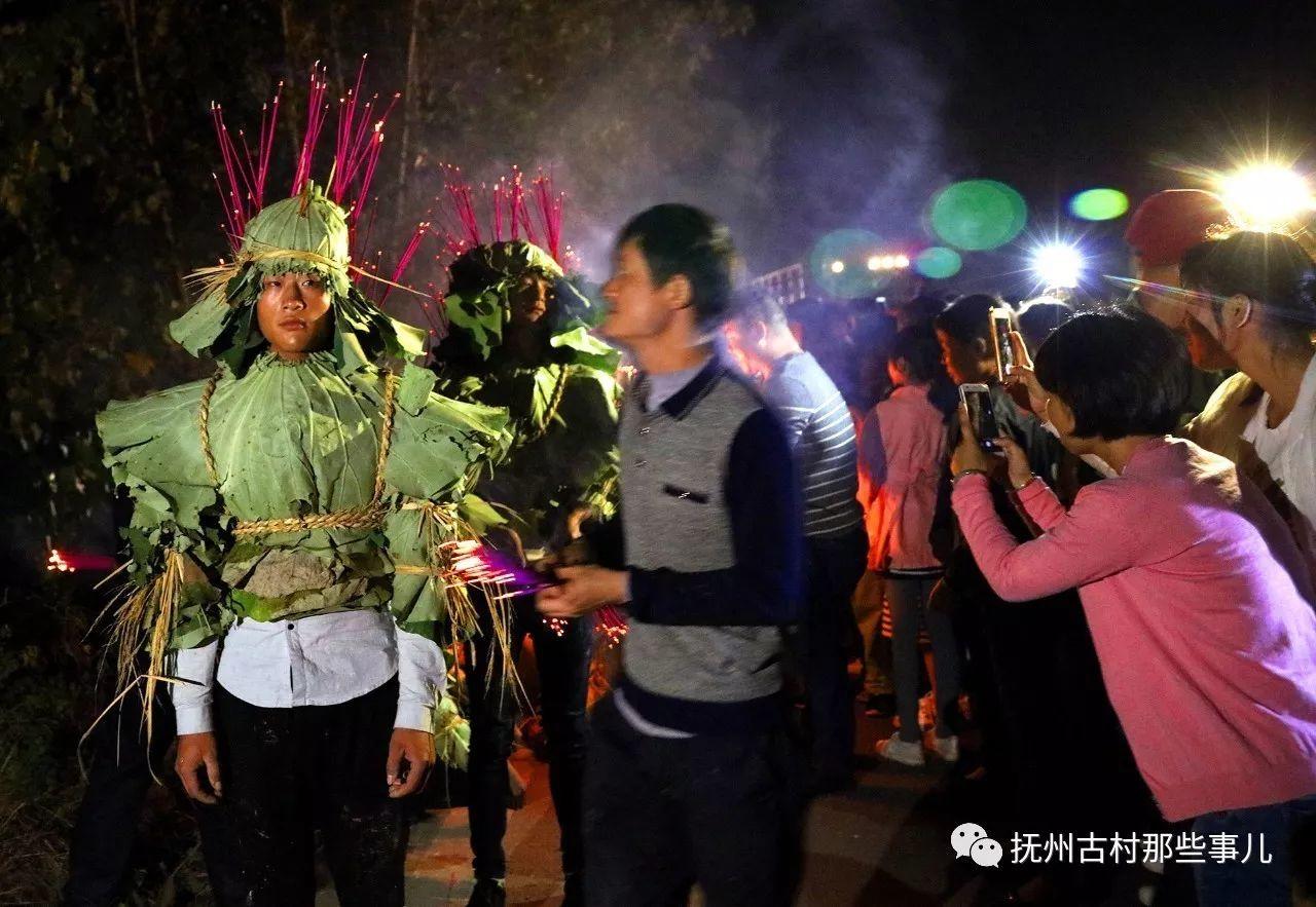 党溪村：驱魔辟邪火老虎