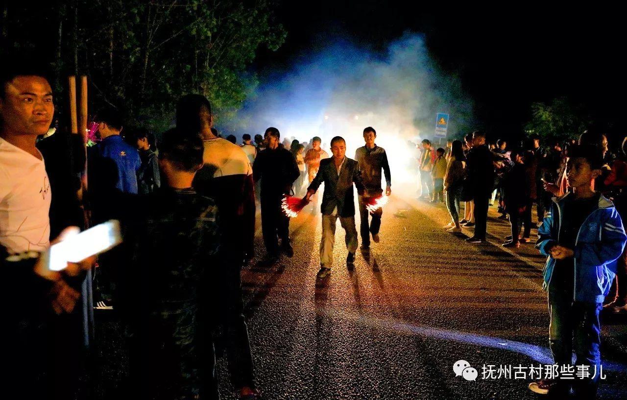 党溪村：驱魔辟邪火老虎