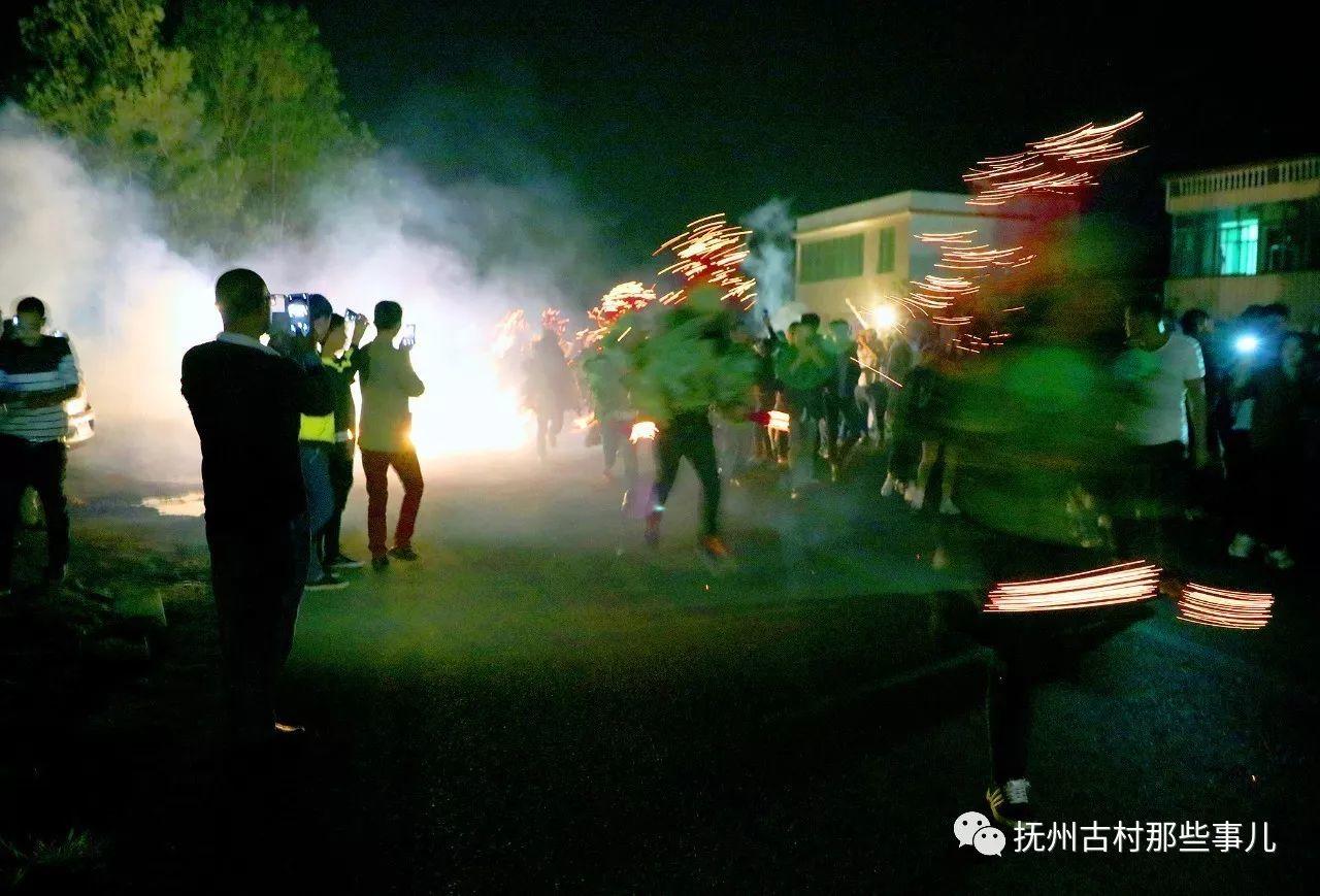 党溪村：驱魔辟邪火老虎
