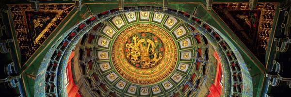 为什么中国建筑色彩单调，不像国外那样五彩缤纷？