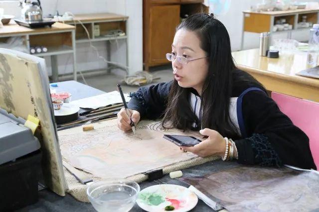 遗产视野丨泥地壁画制作:传统壁画技艺传承现场记录 遗产视野丨泥地壁画制作:传统壁画技艺传承现场记录