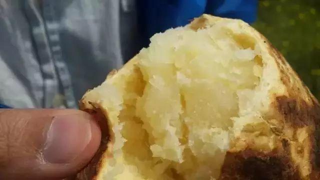 ​小时候农村的柴火饭，看完忍住别哭！