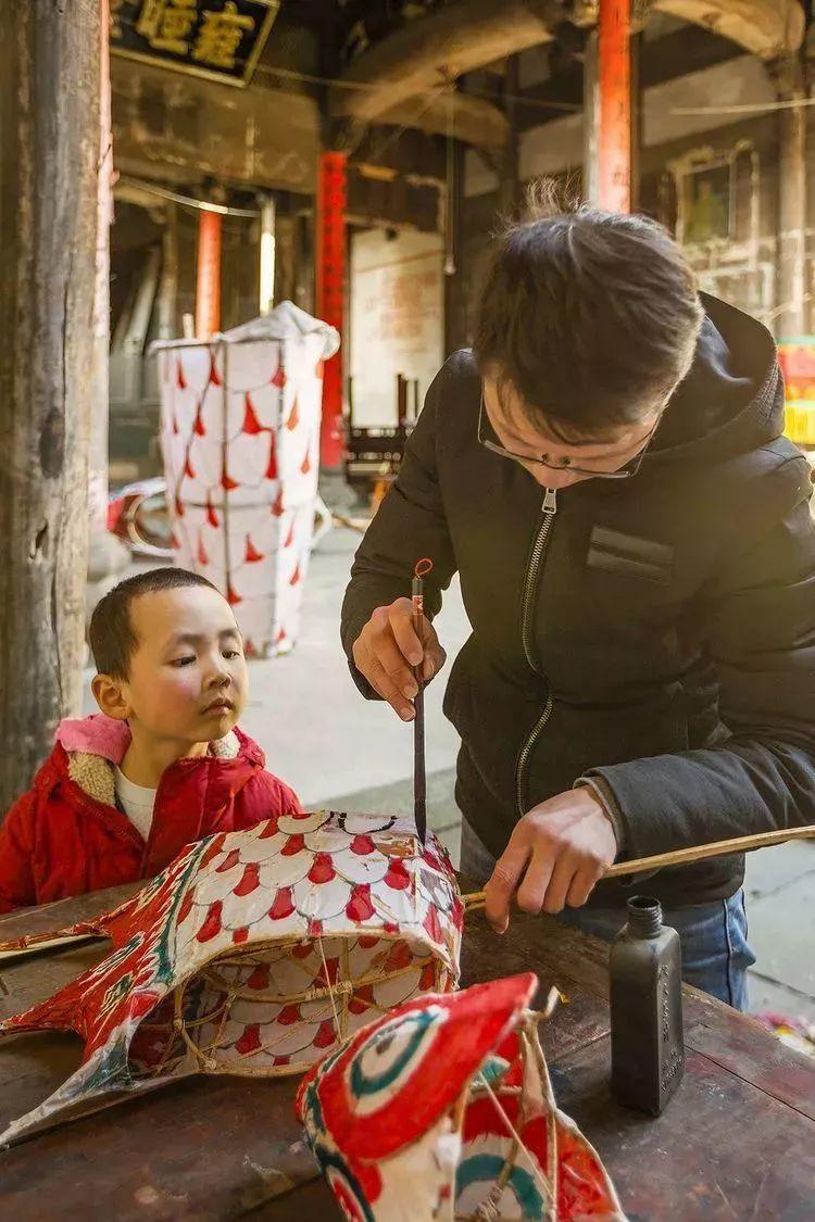 少年与鱼：汪满田鱼灯会