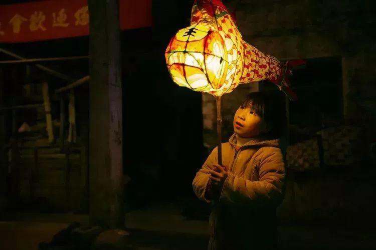 少年与鱼：汪满田鱼灯会