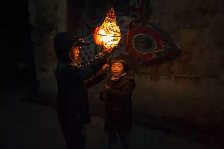 少年与鱼：汪满田鱼灯会