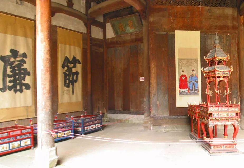 历史的无价瑰宝：绩溪古建筑中的家风家训