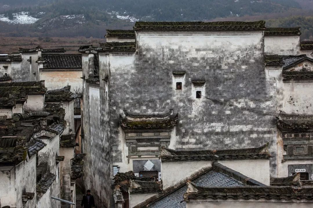 没有设计师的设计：余平镜头中的风土中国