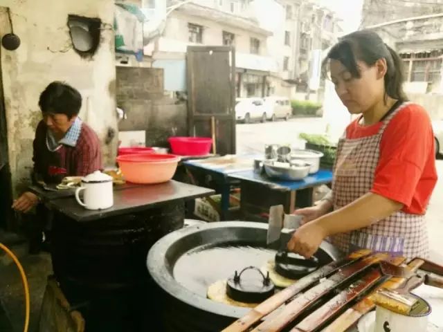 老虎灶小吃丨歙县“早点大王”，和一座县城的60年