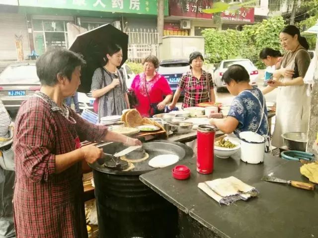 老虎灶小吃丨歙县“早点大王”，和一座县城的60年