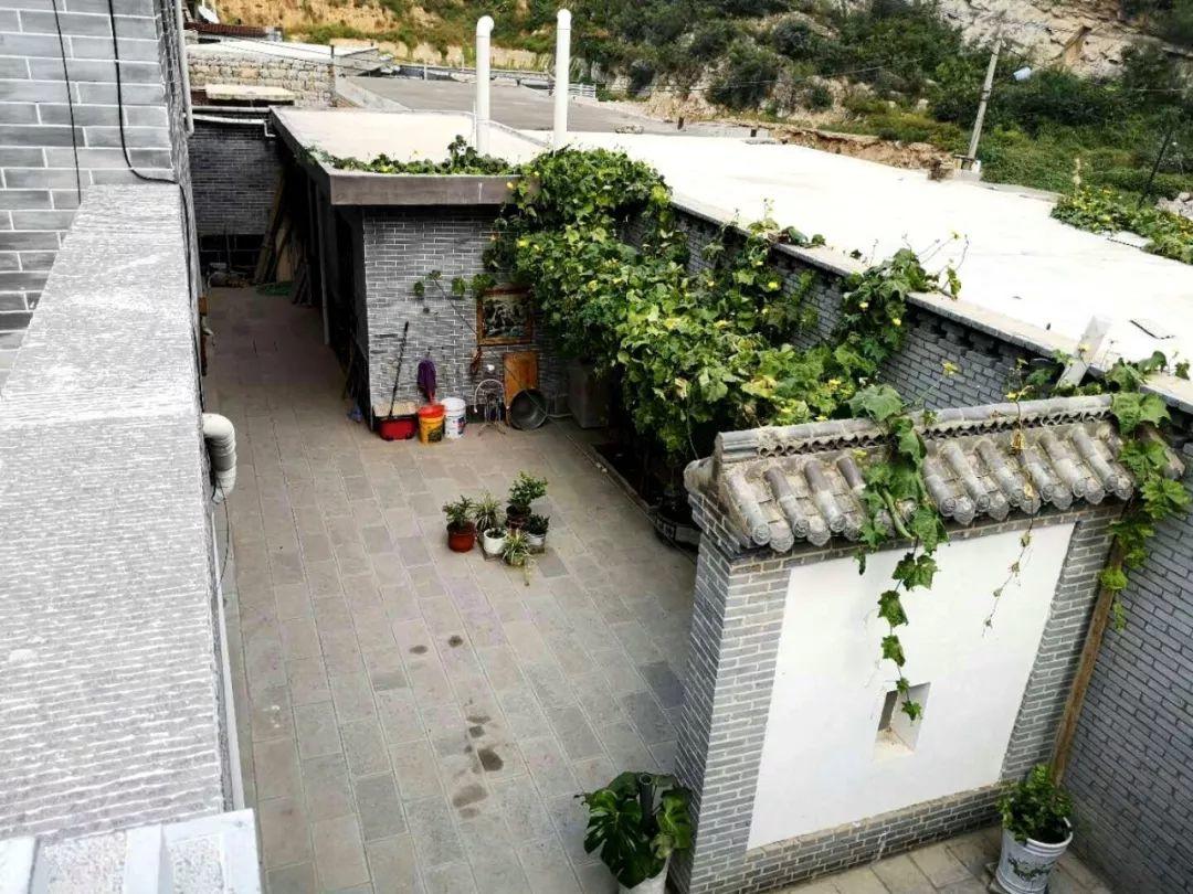 大梁江组歌之八《襟山带河大梁江》，何克宁词，马佶曲，刘秀文演唱