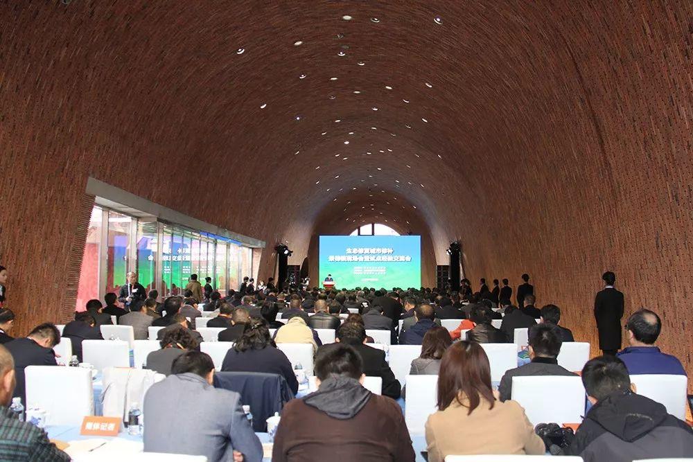 住房城乡建设部在景德镇召开现场座谈会，发力推动生态修复城市修补，促进城市高质量发展