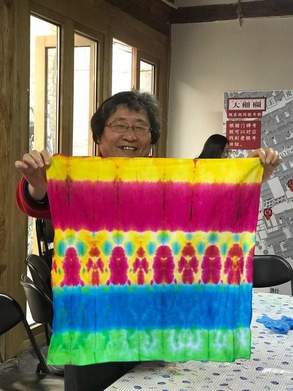 大家动手：扎染和国画小写意课堂