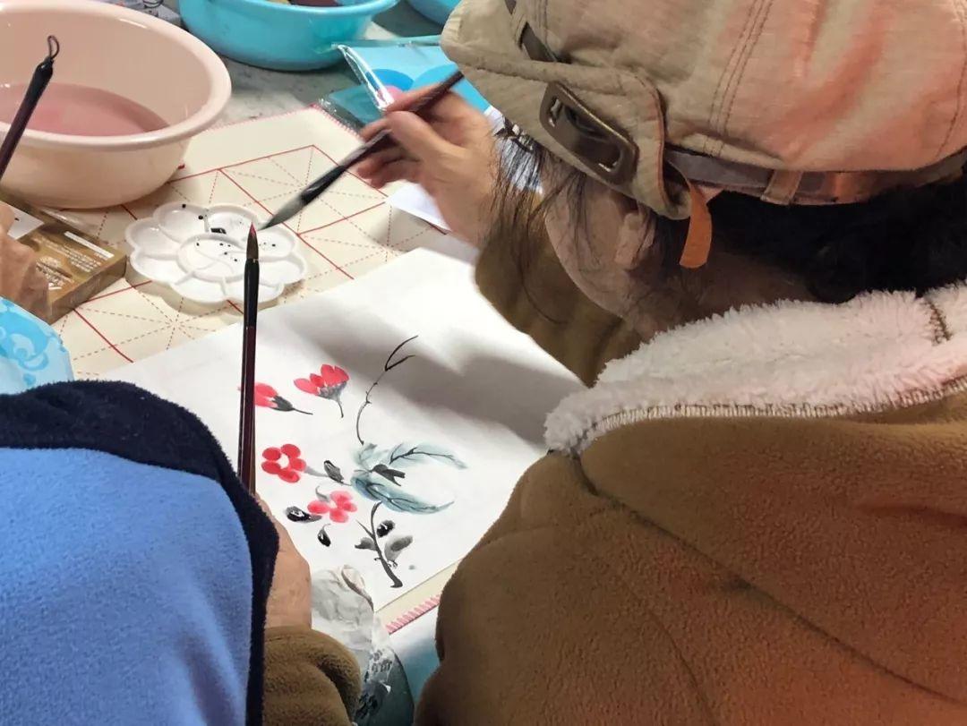 大家动手：扎染和国画小写意课堂