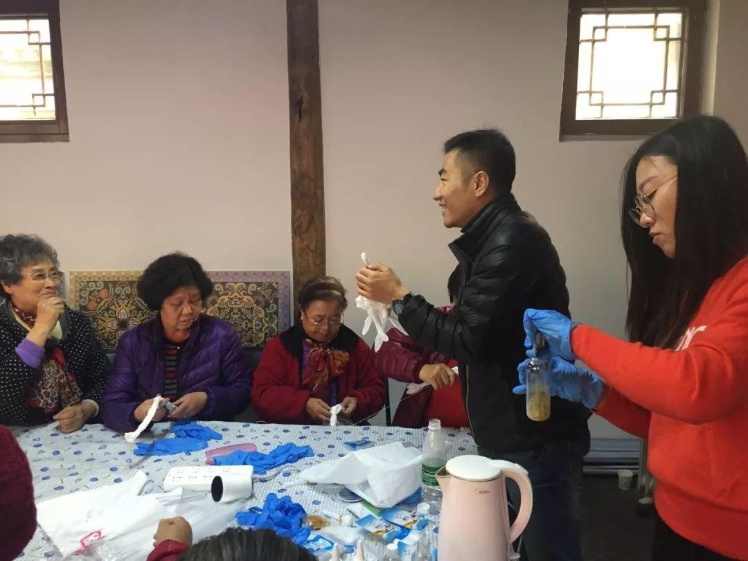 大家动手：扎染和国画小写意课堂