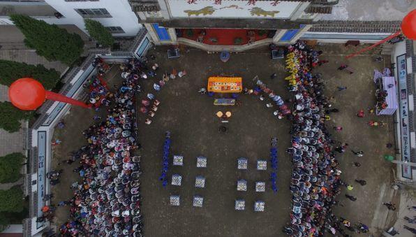 听导演夏燕平讲述:一个馒头的故事 听导演夏燕平讲述:一个馒头的故事