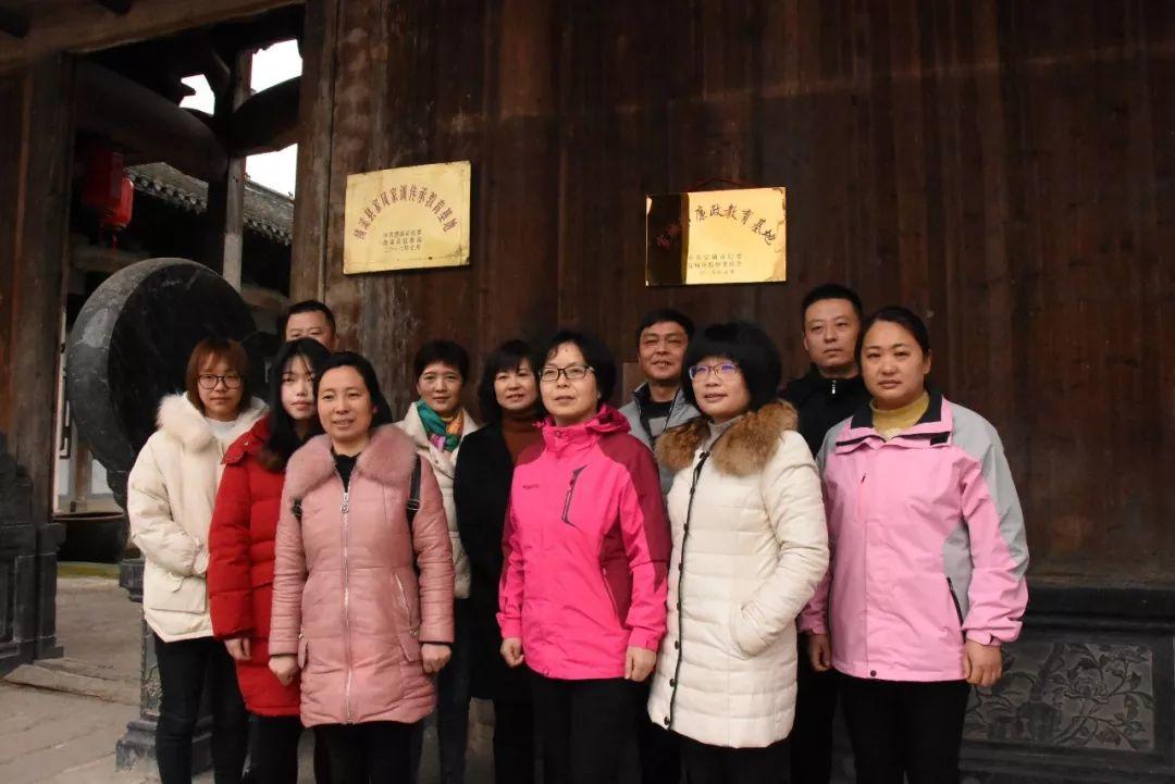 家风融旅游  传统文化吸眼球