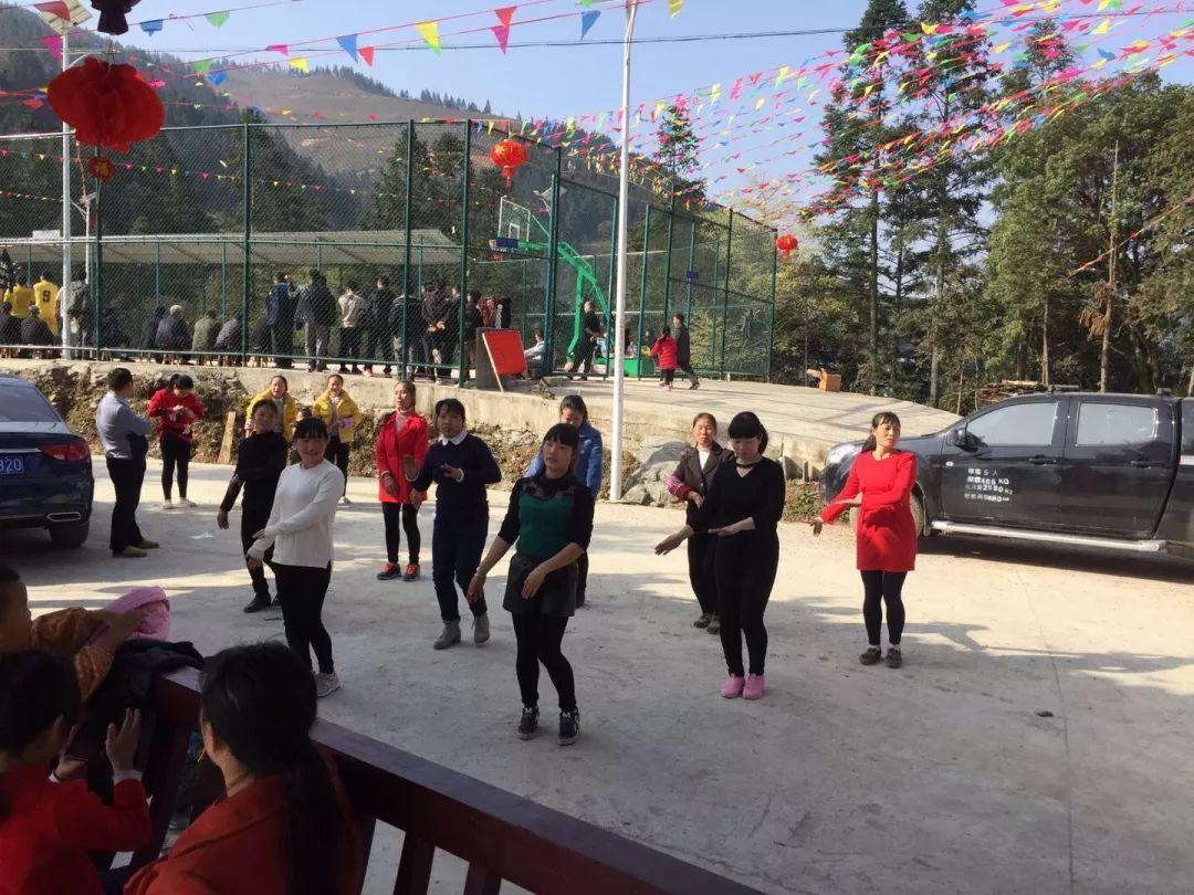 团结与裂化：黔鄂双村散记