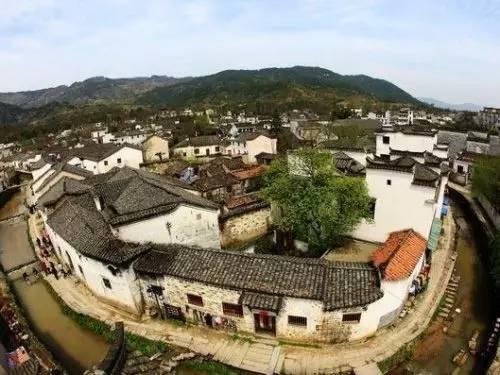 一个隐匿了千年的“画家村”，比宏村美，比西递安逸！如今终于一鸣惊人！