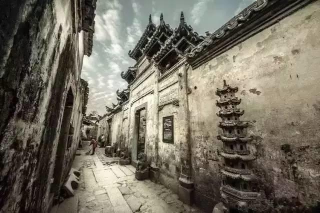 一个隐匿了千年的“画家村”，比宏村美，比西递安逸！如今终于一鸣惊人！