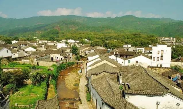 一个隐匿了千年的“画家村”，比宏村美，比西递安逸！如今终于一鸣惊人！