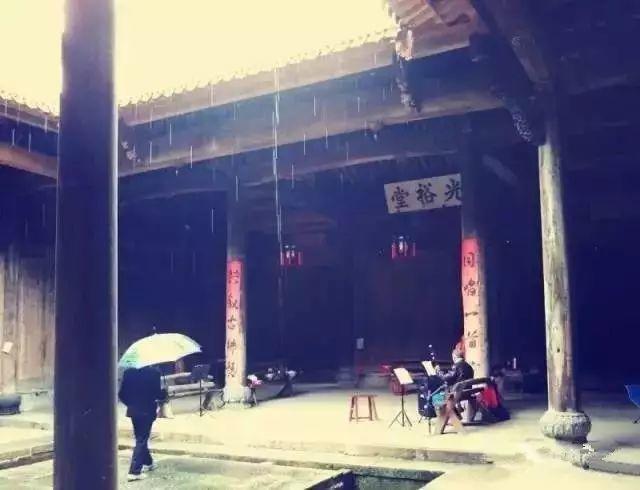 一个隐匿了千年的“画家村”，比宏村美，比西递安逸！如今终于一鸣惊人！