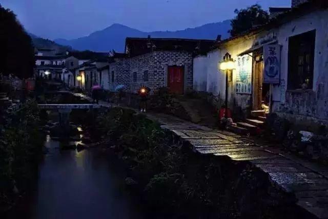 一个隐匿了千年的“画家村”，比宏村美，比西递安逸！如今终于一鸣惊人！