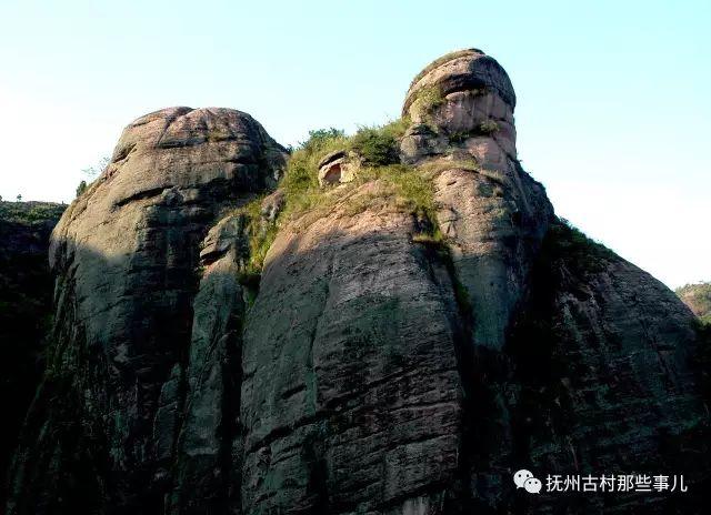 麻源三谷：    铜陵碧涧泻红泉