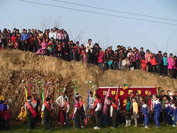 灾后重建中，那一场盛大的元宵社火