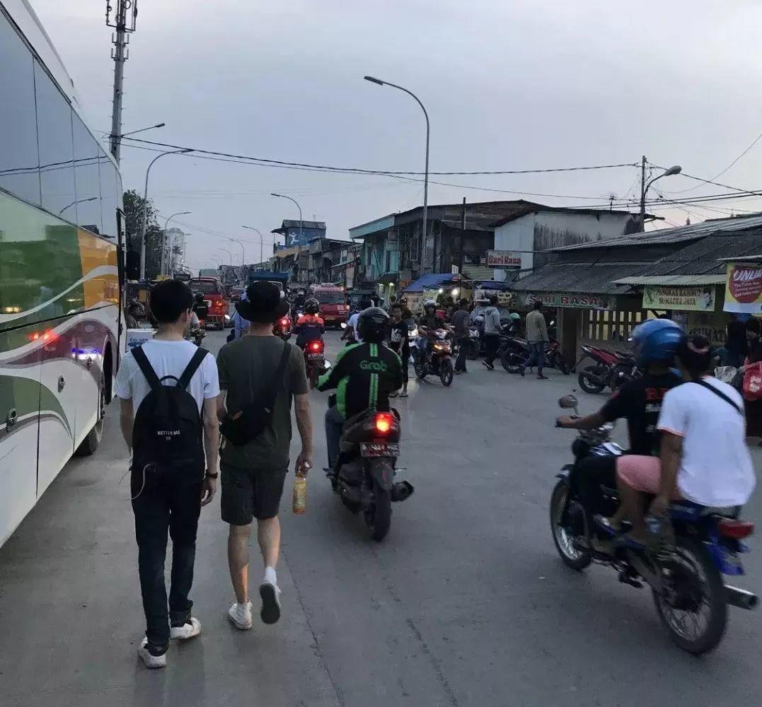 海外行思 | 雅加达漫步（一）从“堵城”的一个路口说起【连载】