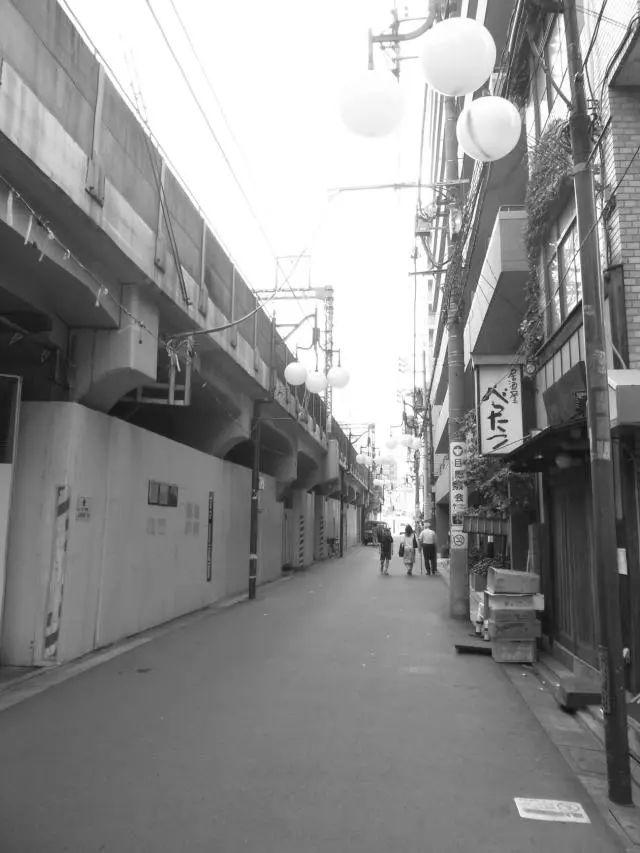 场所大师︱史上最牛桥底空间项目：详解东京中目黑高架下