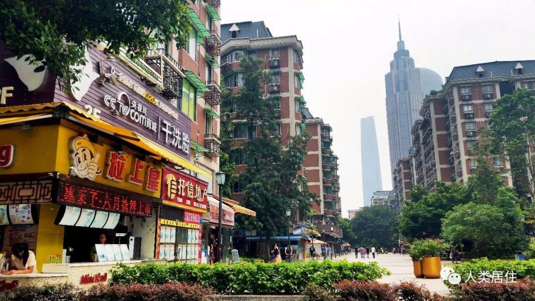【周末悦读】感受开放社区：广州中轴线上的六运小区
