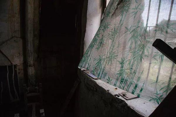 易地搬迁③｜湖南凤凰：水晶球工厂从江浙迁到安置区旁