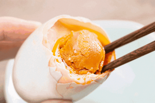 这美味，我先吃，你随意