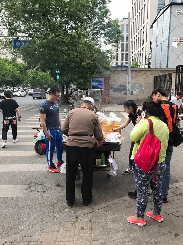 五环外的北京：菜市场、回迁房与远郊新城