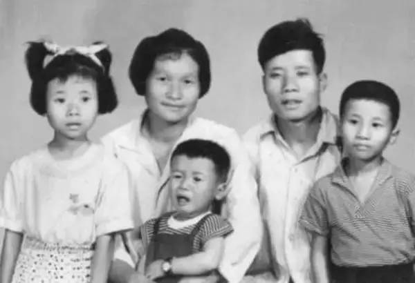 愿芳华逝去 心态常青 | 这些老照片，献给我们回不去的童年！