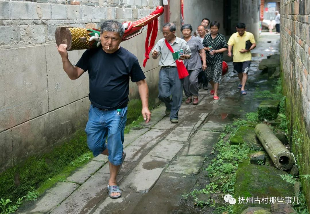 浒湾街：最忆端阳起龙舟