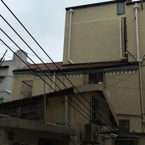 城市漫步·重构︱家门口穿弄堂，发现了新世界