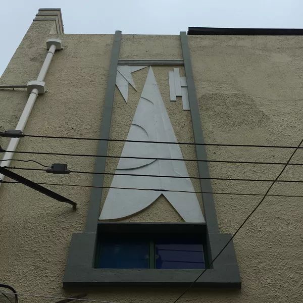 城市漫步·重构︱家门口穿弄堂，发现了新世界
