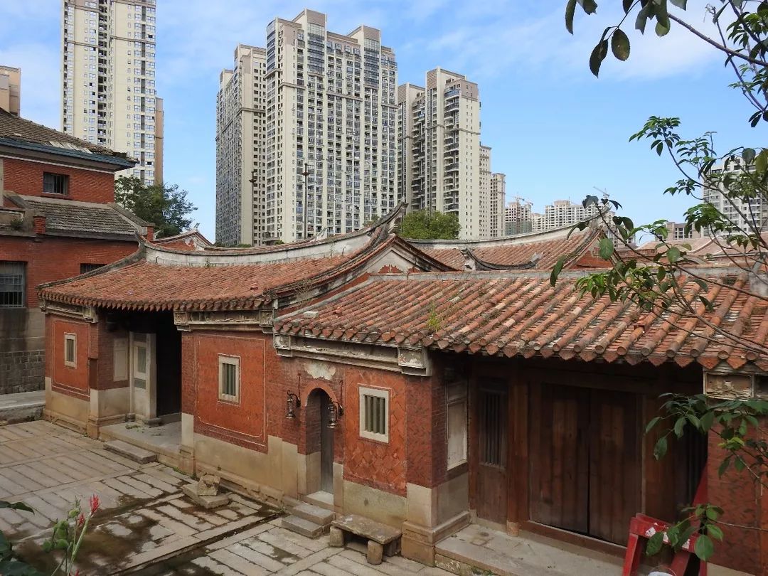 谁在守护《西虹市首富》里那一抹胭脂红? 谁在守护《西虹市首富》里那一抹胭脂红?