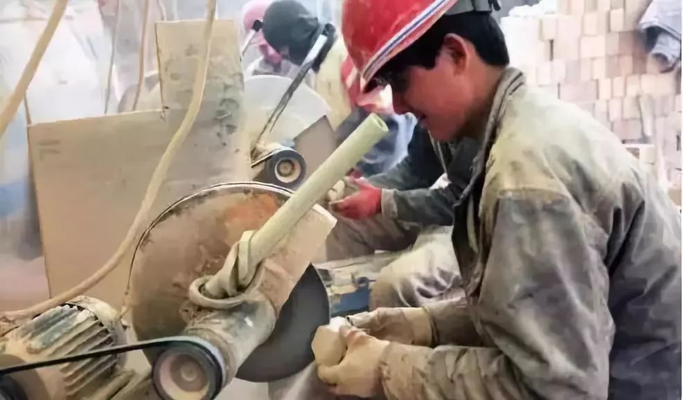 即将消失的建筑 ▎ 维吾尔磨砖的“工匠精神”和“艺术精神” 即将消失的建筑 ▎ 维吾尔磨砖的“工匠精神”和“艺术精神”