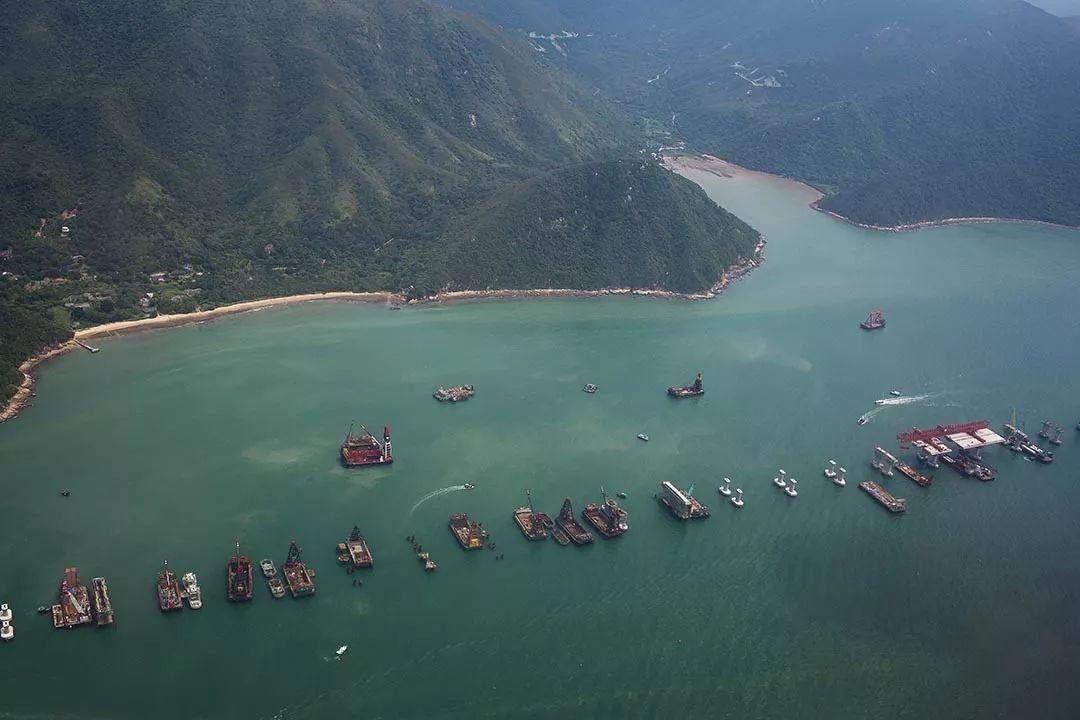 港珠澳大桥建成：缓冲区的割裂与认同