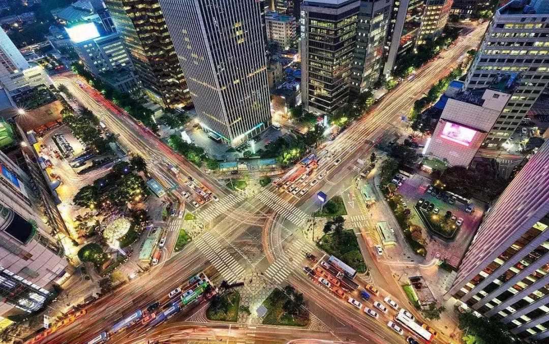 【视点】人的城市，还是车的城市？
