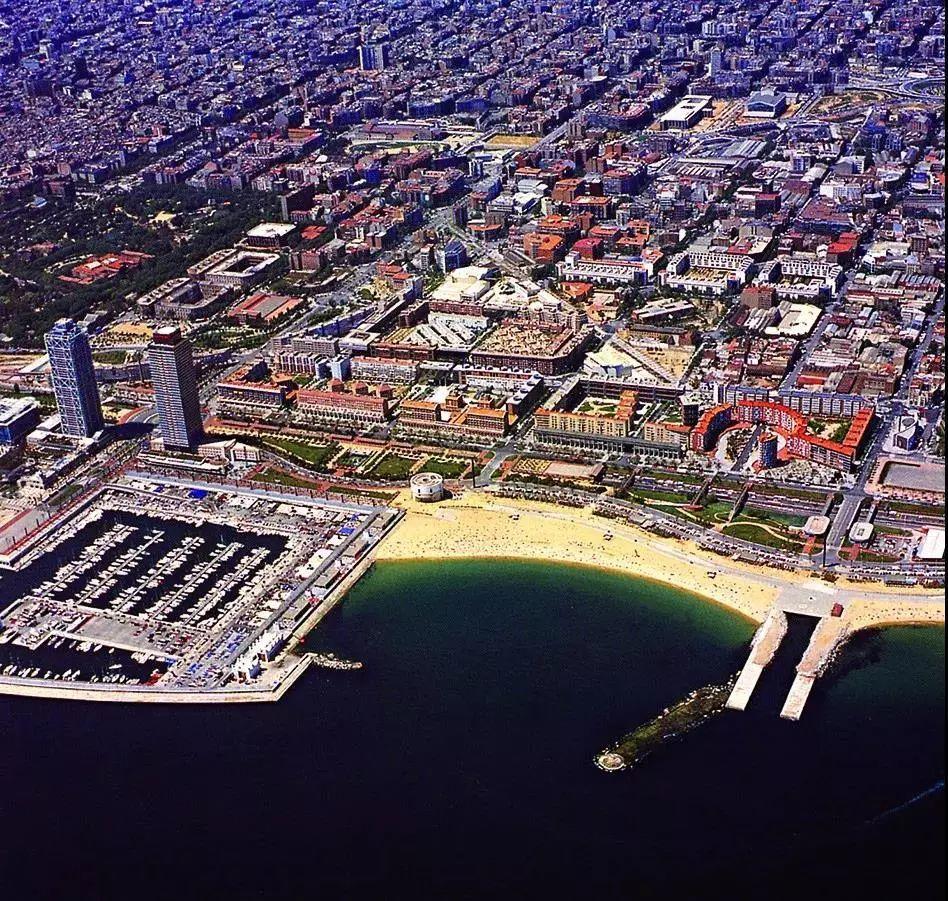 巴塞罗那：全尺度的都市规划之路（内附特邀评论）