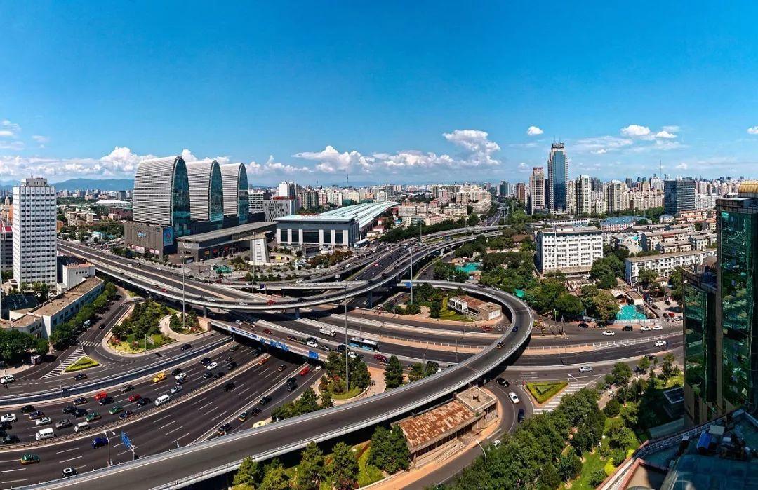 【视点】人的城市，还是车的城市？