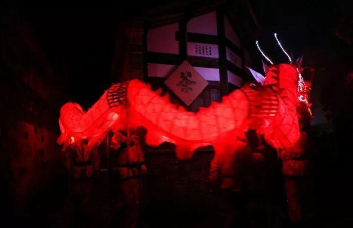 不一样的福建元宵节：培田古村闹龙灯