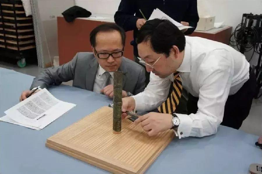 学人对话丨穿行于考古学与艺术史之间:郑岩教授访谈录 学人对话丨穿行于考古学与艺术史之间:郑岩教授访谈录