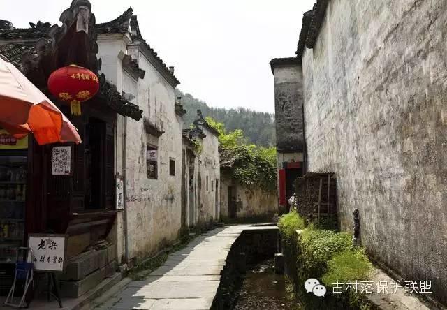 徽派古民居建筑的典范：西递古村落