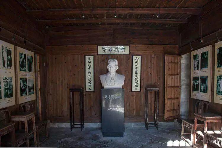 徽州名人故居｜中国文艺复兴之父胡适：努力做徽骆驼